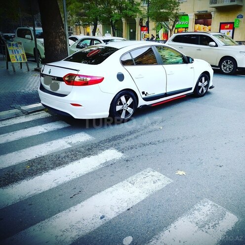 Renault Megane 2011, 225,500 km - 1.6 л - Bakı