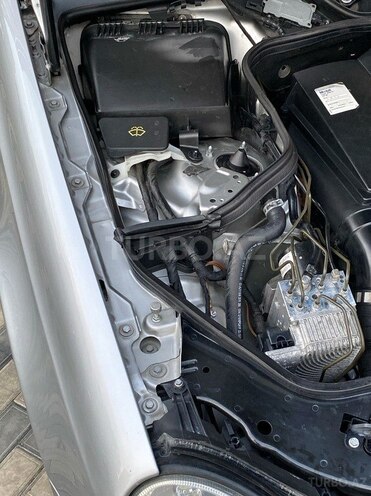 Mercedes E 240 2002, 231,000 km - 2.6 l - Bakı