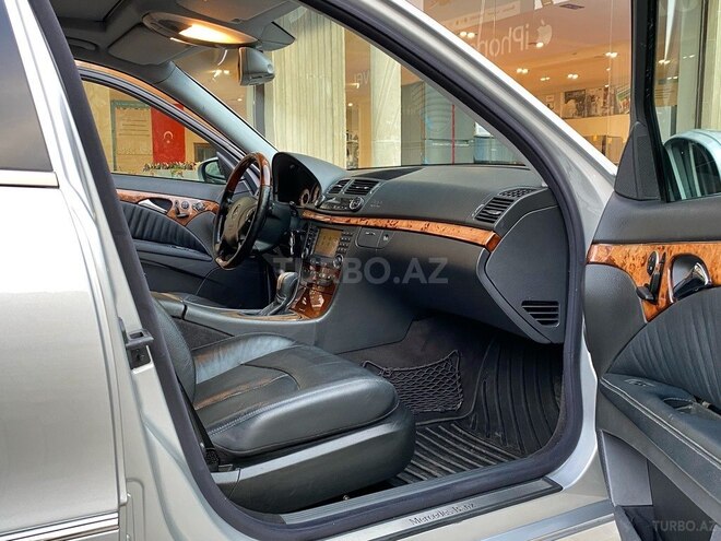 Mercedes E 240 2002, 231,000 km - 2.6 l - Bakı