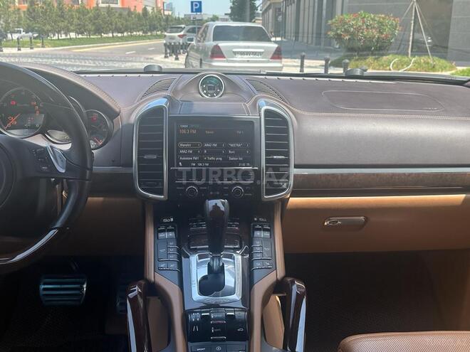 Porsche Cayenne Turbo 2012, 67,000 km - 4.8 l - Bakı