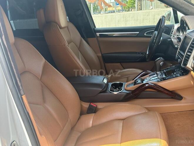 Porsche Cayenne Turbo 2012, 67,000 km - 4.8 l - Bakı