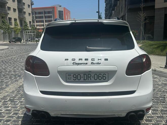 Porsche Cayenne Turbo 2012, 67,000 km - 4.8 l - Bakı