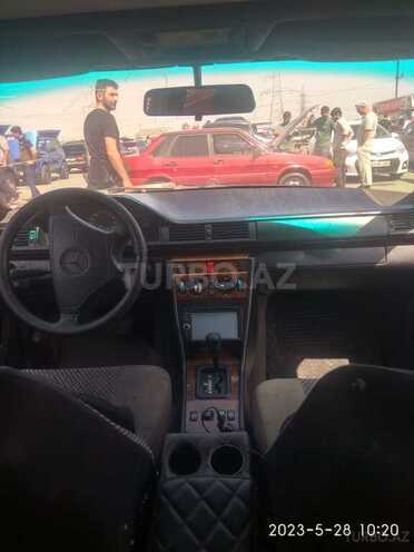 Mercedes E 220 1995, 406,000 km - 2.2 л - Bakı