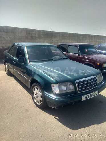 Mercedes E 220 1995, 406,000 km - 2.2 л - Bakı