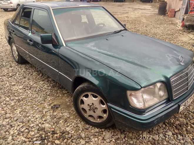 Mercedes E 220 1995, 406,000 km - 2.2 л - Bakı