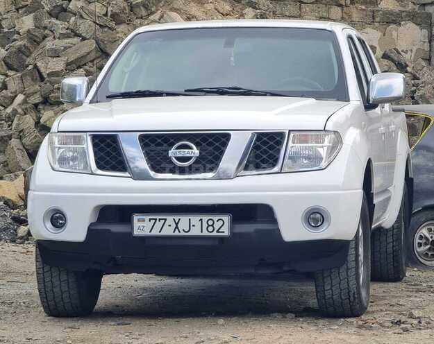 Nissan Navara 2011, 317,000 km - 2.5 л - Bakı