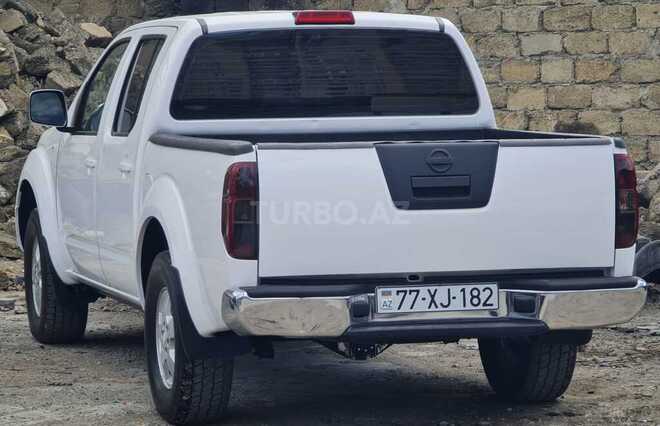 Nissan Navara 2011, 317,000 km - 2.5 л - Bakı