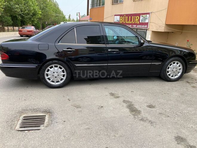 Mercedes E 270 2001, 291,000 km - 2.7 l - Bakı
