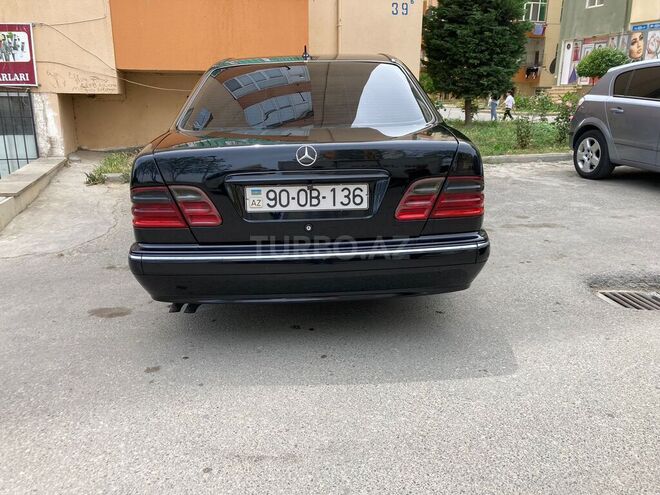 Mercedes E 270 2001, 291,000 km - 2.7 l - Bakı