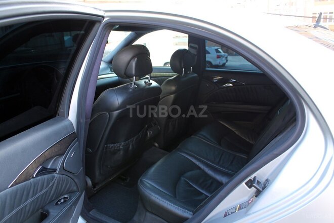 Mercedes E 270 2003, 330,489 km - 2.7 л - Bakı