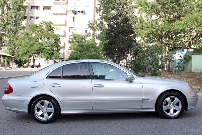 Mercedes E 270 2003, 330,489 km - 2.7 л - Bakı