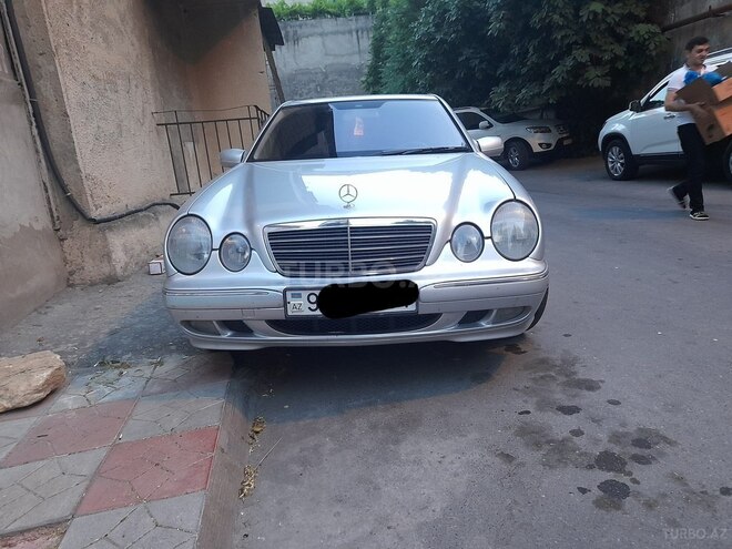 Mercedes E 240 2000, 338,000 km - 2.4 l - Bakı