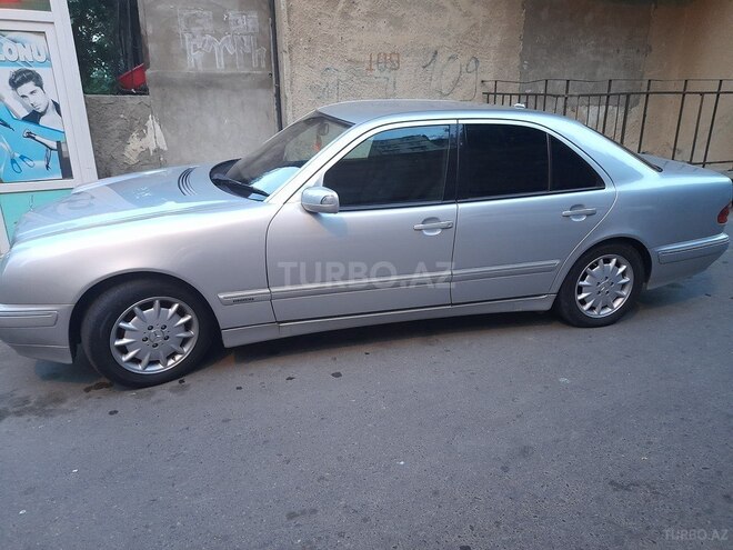 Mercedes E 240 2000, 338,000 km - 2.4 l - Bakı