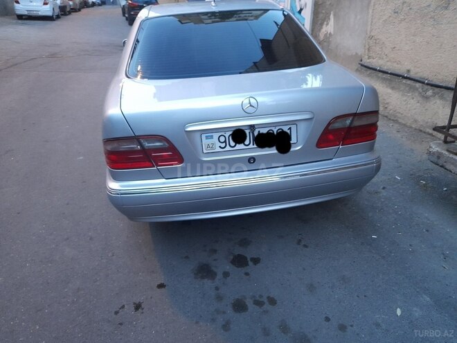 Mercedes E 240 2000, 338,000 km - 2.4 l - Bakı