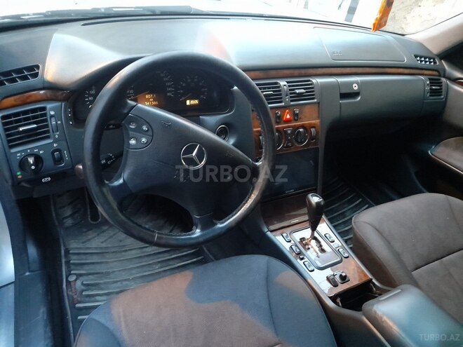 Mercedes E 240 2000, 338,000 km - 2.4 l - Bakı