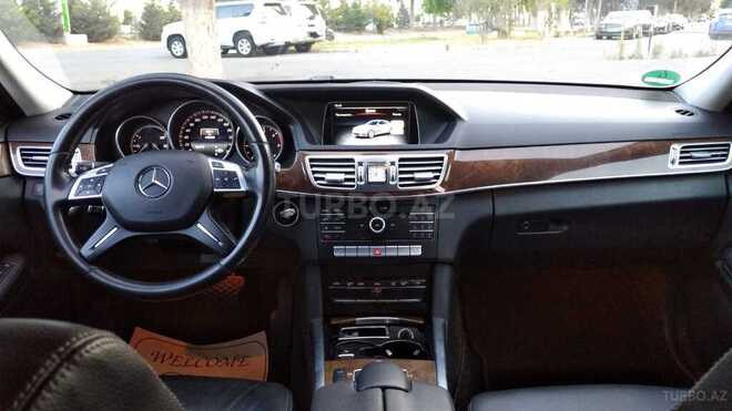 Mercedes E 220 2015, 178,400 km - 2.2 л - Bakı