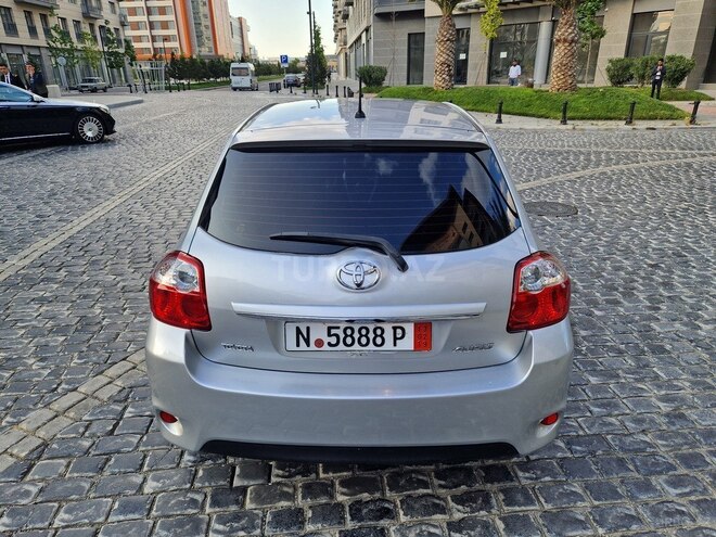 Toyota Auris 2010, 192,000 km - 1.4 l - Bakı