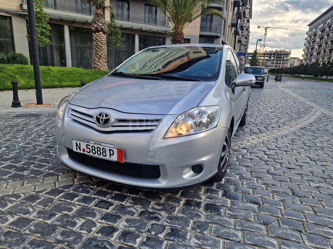 Toyota Auris 2010, 192,000 km - 1.4 l - Bakı