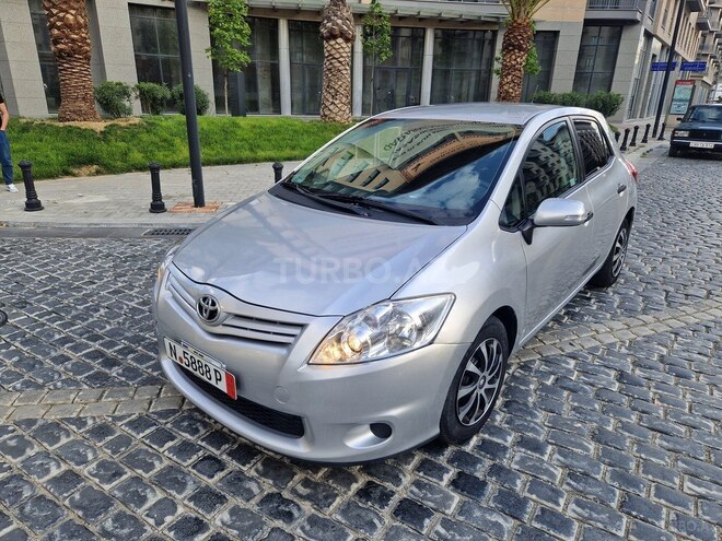 Toyota Auris 2010, 192,000 km - 1.4 l - Bakı