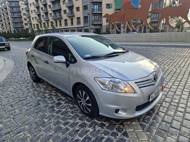 Toyota Auris 2010, 192,000 km - 1.4 l - Bakı
