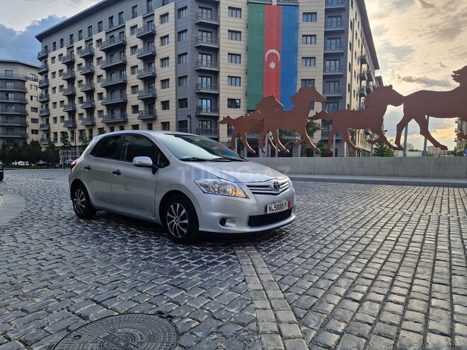 Toyota Auris 2010, 192,000 km - 1.4 l - Bakı