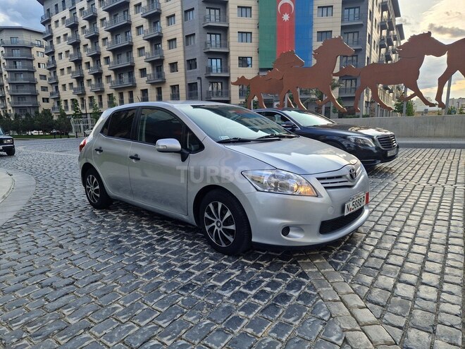 Toyota Auris 2010, 192,000 km - 1.4 l - Bakı