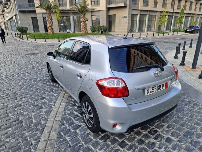 Toyota Auris 2010, 192,000 km - 1.4 l - Bakı
