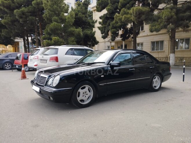 Mercedes E 240 1999, 34,000 km - 2.4 l - Bakı