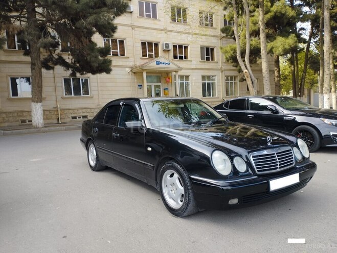 Mercedes E 240 1999, 34,000 km - 2.4 l - Bakı
