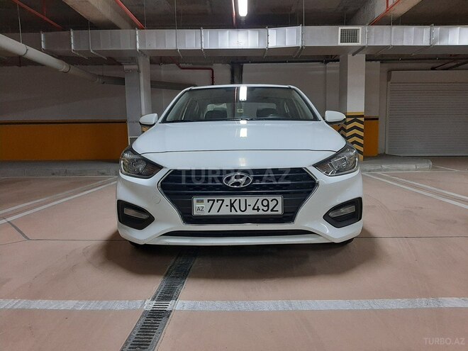 Hyundai Accent 2017, 200,000 km - 1.4 л - Bakı