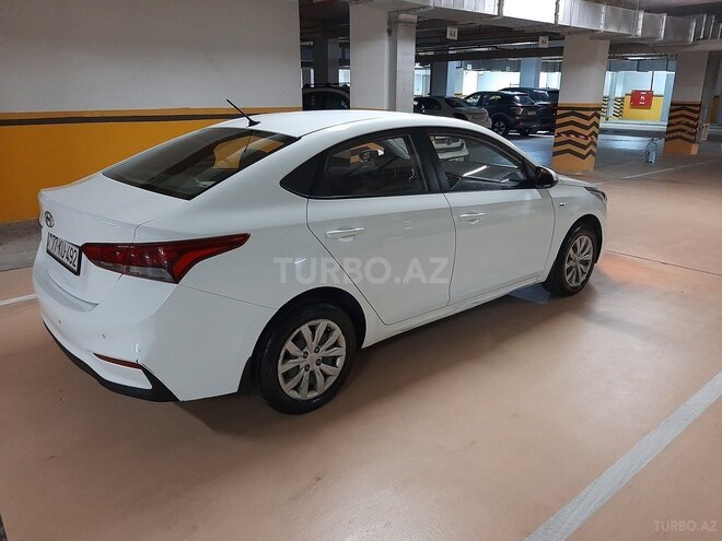 Hyundai Accent 2017, 200,000 km - 1.4 л - Bakı