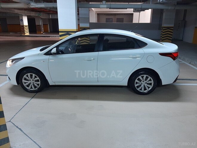 Hyundai Accent 2017, 200,000 km - 1.4 л - Bakı