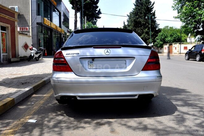 Mercedes E 240 2003, 214,000 km - 2.4 л - Ağstafa