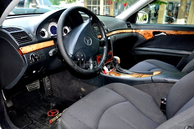 Mercedes E 240 2003, 214,000 km - 2.4 л - Ağstafa
