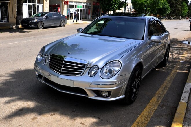 Mercedes E 240 2003, 214,000 km - 2.4 л - Ağstafa
