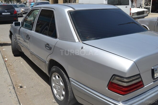Mercedes E 200 1994, 342,245 km - 2.0 л - Bakı