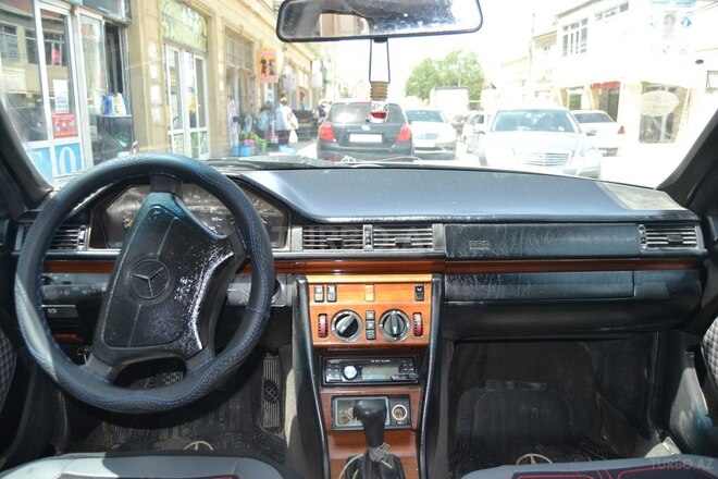 Mercedes E 200 1994, 342,245 km - 2.0 л - Bakı