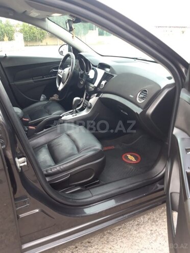 Chevrolet Cruze 2015, 280,000 km - 1.4 l - Yevlax