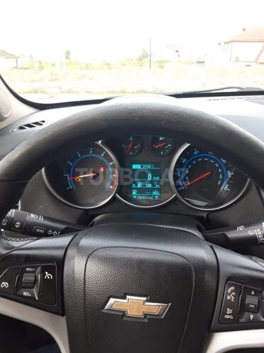 Chevrolet Cruze 2015, 280,000 km - 1.4 l - Yevlax