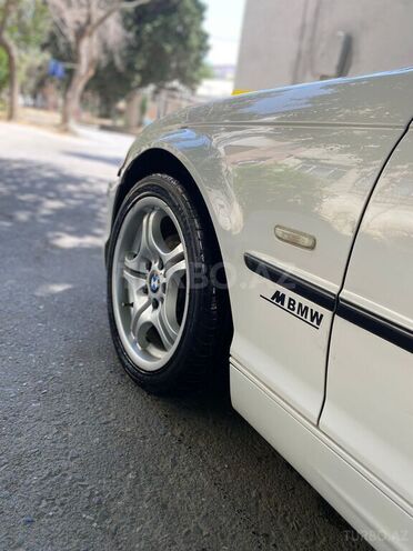 BMW 320 2001, 250,000 km - 2.2 l - Bakı