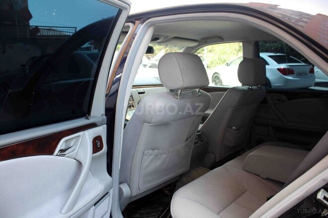 Mercedes E 280 2001, 210,000 km - 2.8 l - Bakı