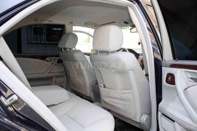 Mercedes E 280 2001, 210,000 km - 2.8 l - Bakı
