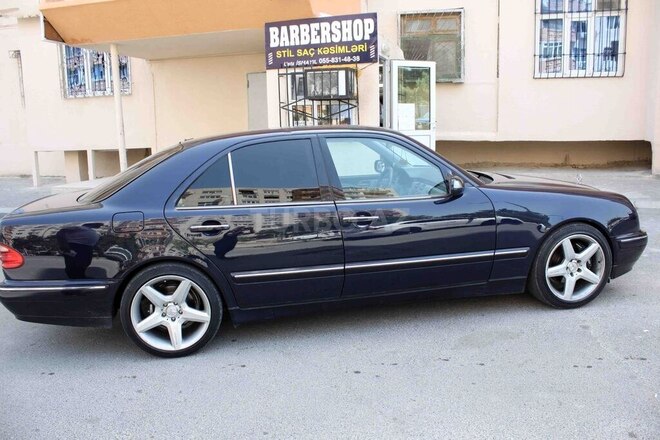 Mercedes E 280 2001, 210,000 km - 2.8 l - Bakı
