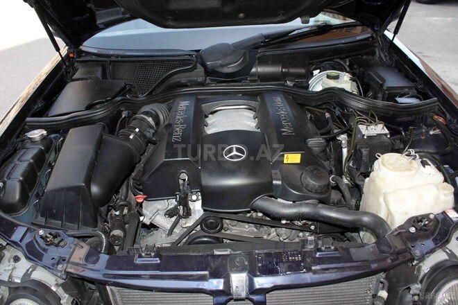 Mercedes E 280 2001, 210,000 km - 2.8 l - Bakı