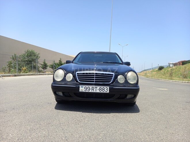 Mercedes E 220 2001, 367,123 km - 2.2 l - Bakı