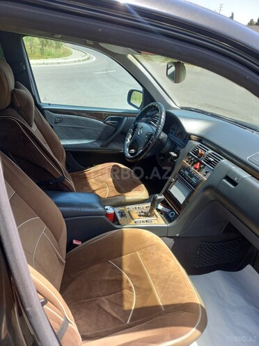 Mercedes E 220 2001, 367,123 km - 2.2 l - Bakı