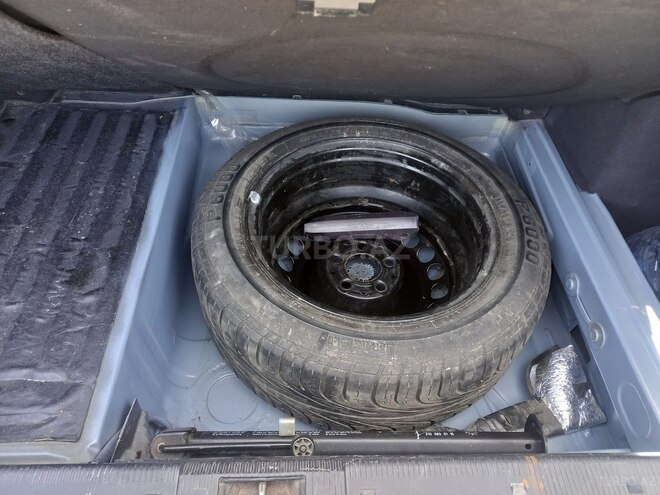 Mercedes E 220 2001, 367,123 km - 2.2 l - Bakı