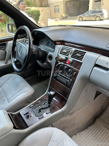Mercedes E 230 1997, 531,000 km - 2.3 л - Bakı
