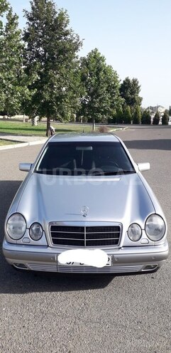Mercedes E 280 1999, 267,000 km - 2.8 l - Gəncə