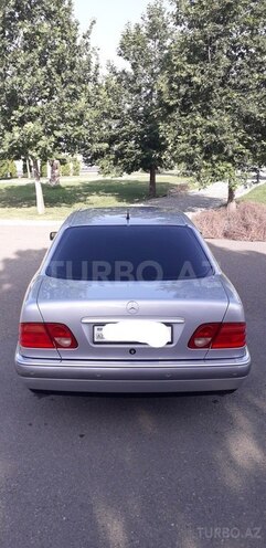Mercedes E 280 1999, 267,000 km - 2.8 l - Gəncə
